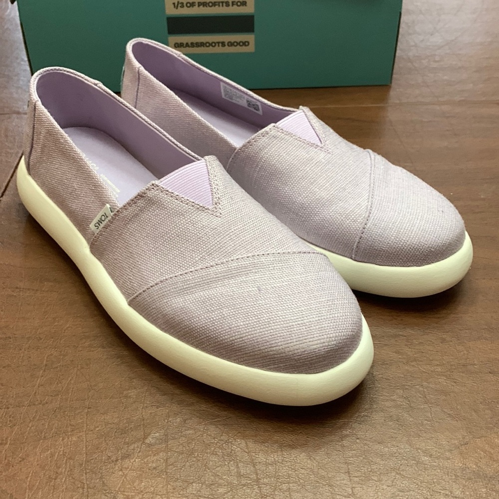 Toms purple shoes. Size 9.5